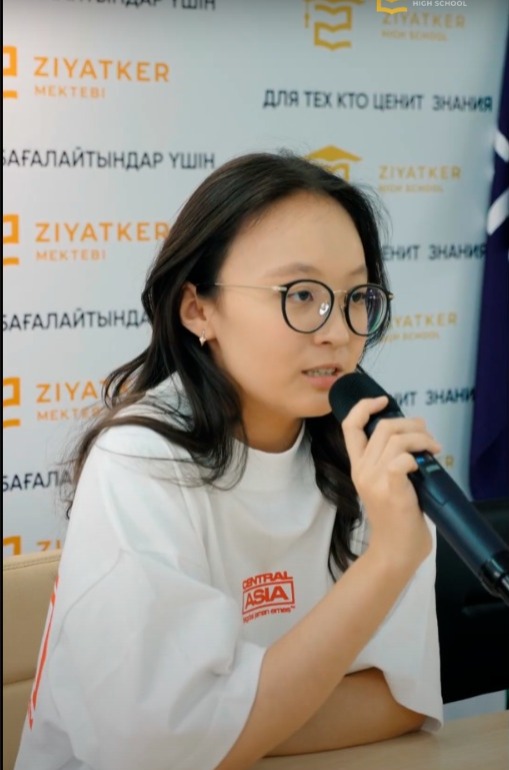 Зияткер-Білім мектебінің екінші жылғы түлектеріміз қонақта